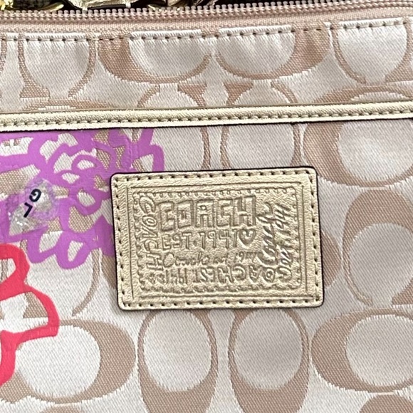 Coach crossbody small purse - Picture 3 of 3